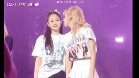 BLACKPINK khoe visual đỉnh cao cùng dàn vũ công nữ, ai ngờ fan chỉ chăm chăm vào bàn tay hư của Jennie và Lisa - Hình 6