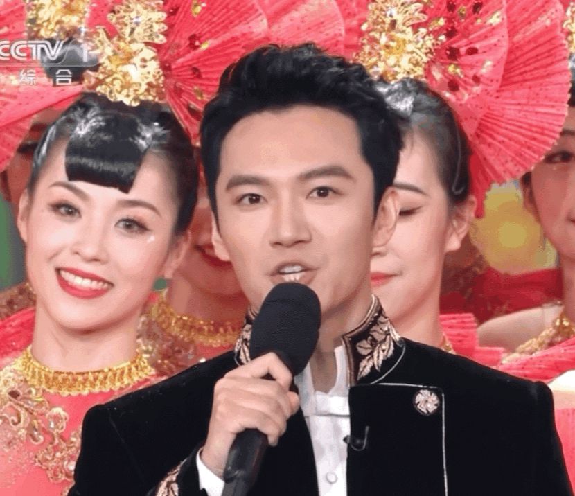 1001 chuyện Gala Xuân Vãn: Center THE9 rách nách áo, Ming Xi - Trương Tử Lâm lộ nhan sắc thật, diễn viên quần chúng tranh spotlight - Hình 9