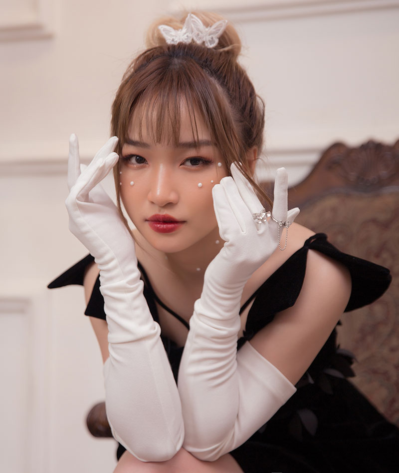 Streamer Hoa Nhật Huỳnh biến hoá đa phong cách trong bộ ảnh đón Xuân - Hình 13