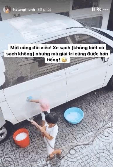 Tết bên trong biệt thự t.iền tỷ của 2 nhóc tỳ nhà Hà Tăng: Không chơi trò xa hoa mà chăm chỉ làm việc này phụ mẹ - Hình 1