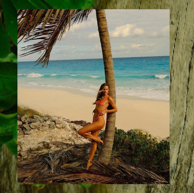 Bikini đậm chất nhiệt đới của thiên thần nội y Candice Swanepoel - Hình 3