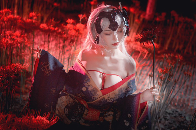 Mãn nhãn ngắm mỹ nhân Fate/Grand Order diện trang phục khoe vòng 1 hờ hững bên hoa bỉ ngạn - Hình 12