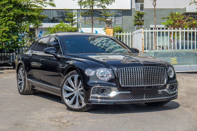 Biệt thự di động Bentley Flying Spur W12 First Edition giá hơn 25 tỷ đồng - Hình 1