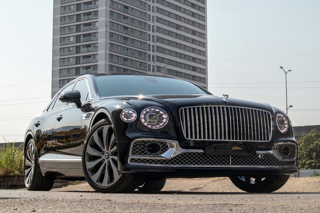 Biệt thự di động Bentley Flying Spur W12 First Edition giá hơn 25 tỷ đồng - Hình 11