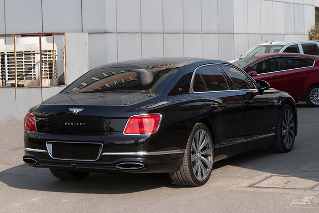 Biệt thự di động Bentley Flying Spur W12 First Edition giá hơn 25 tỷ đồng - Hình 2
