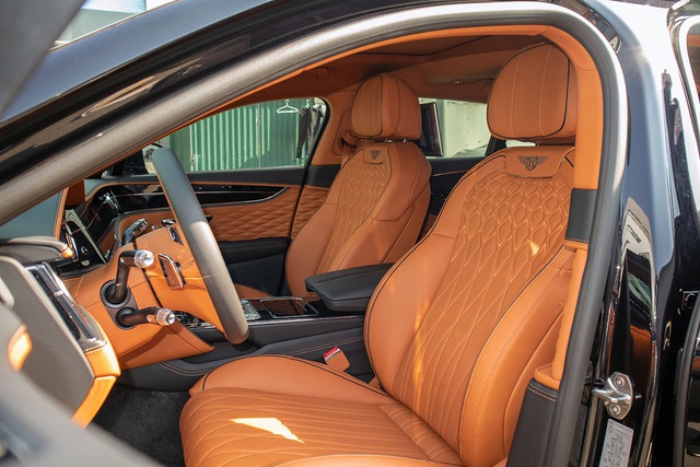 Biệt thự di động Bentley Flying Spur W12 First Edition giá hơn 25 tỷ đồng - Hình 8