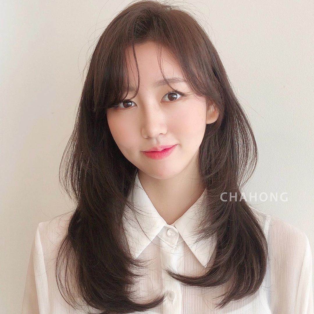 Chưa biết cắt tóc kiểu gì cho xinh thì học Lisa và hội gái Hàn diện tóc layer để có visual thăng hạng - Hình 5