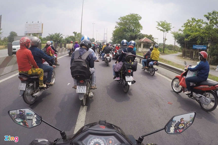Đi xe máy về quê dịp Tết cần chuẩn bị gì? - Hình 1
