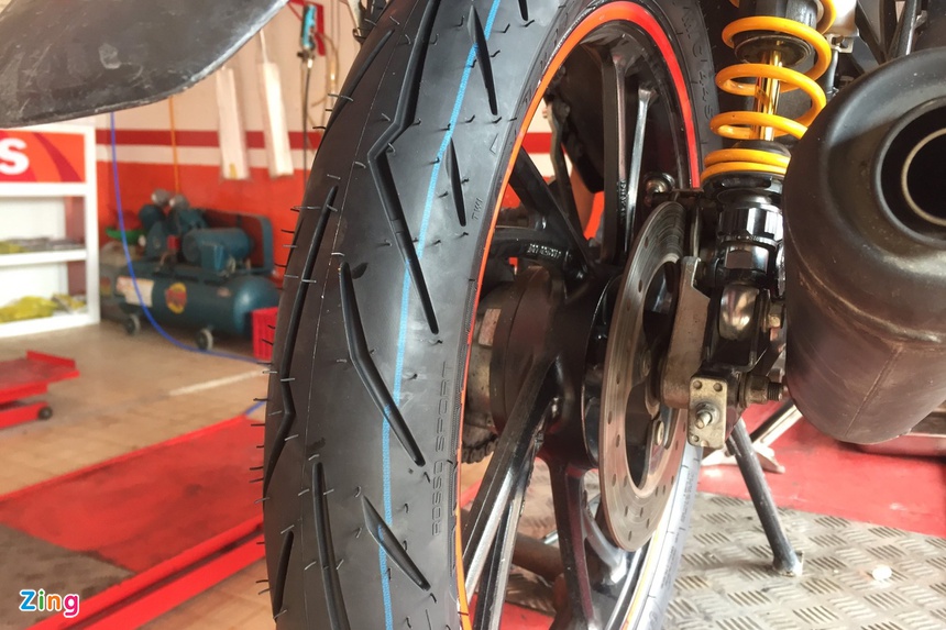 Đi xe máy về quê dịp Tết cần chuẩn bị gì? - Hình 3