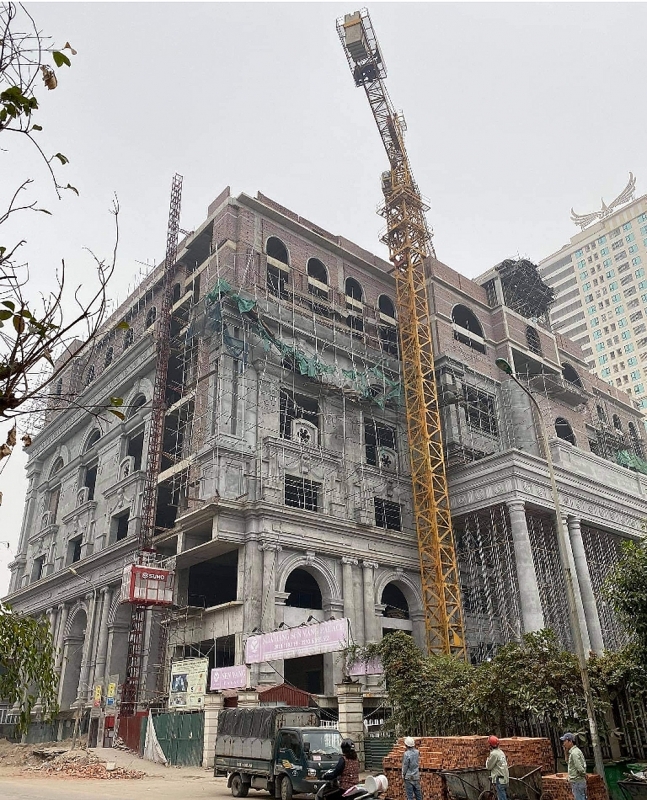 Phú Thọ: 1 người đã tử vong sau vụ sập giàn giáo công trình - Hình 1