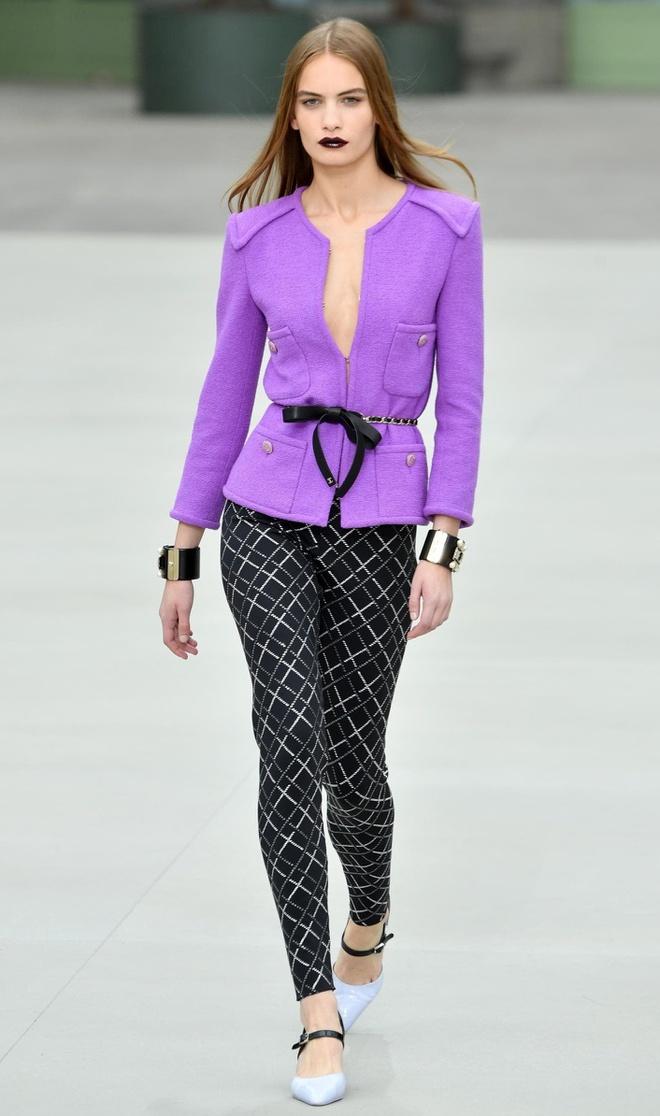 Quần legging trở thành mốt mới trong năm 2021 - Hình 3
