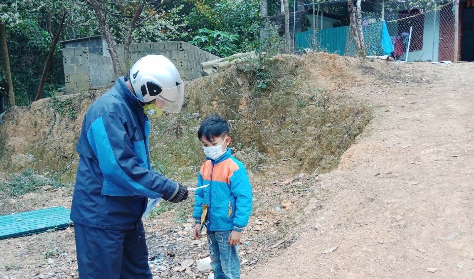 Quảng Ninh: Ghi nhận ngày đầu học trực tuyến - Hình 5