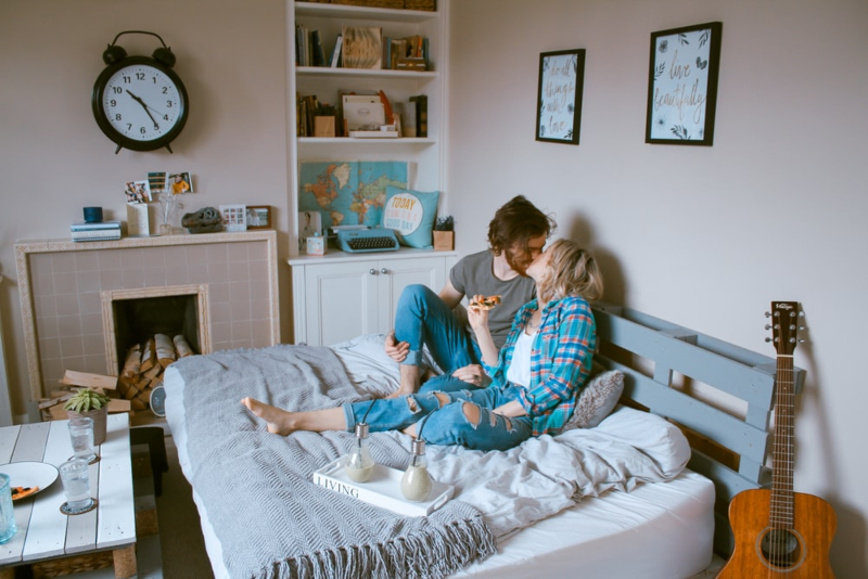 Sắp xếp phòng ngủ để vợ chồng luôn nồng nàn - Hình 1