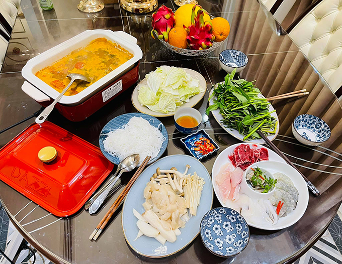 Vân Hugo trang hoàng biệt thự đón Tết - Hình 2