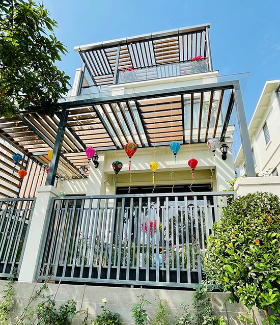 Vân Hugo trang hoàng biệt thự đón Tết - Hình 9