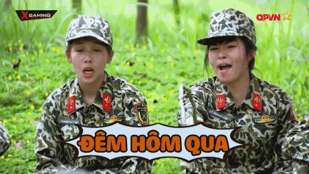 Khánh Vân ghen tuông khi đồng chí Toàn tặng hoa cho Nam Thư: Tối qua người đó mới ôm em! - Hình 5