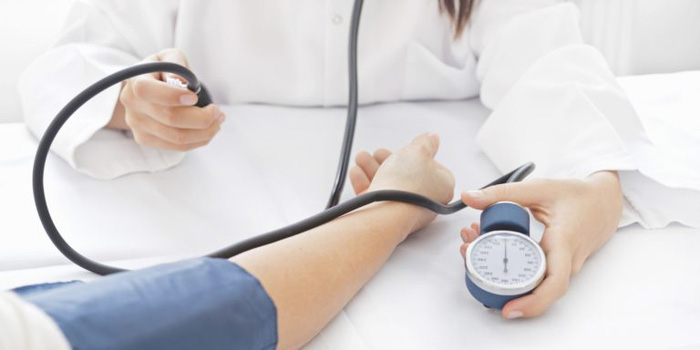 Cần lưu ý gì khi điều trị tăng huyết áp tại nhà?
