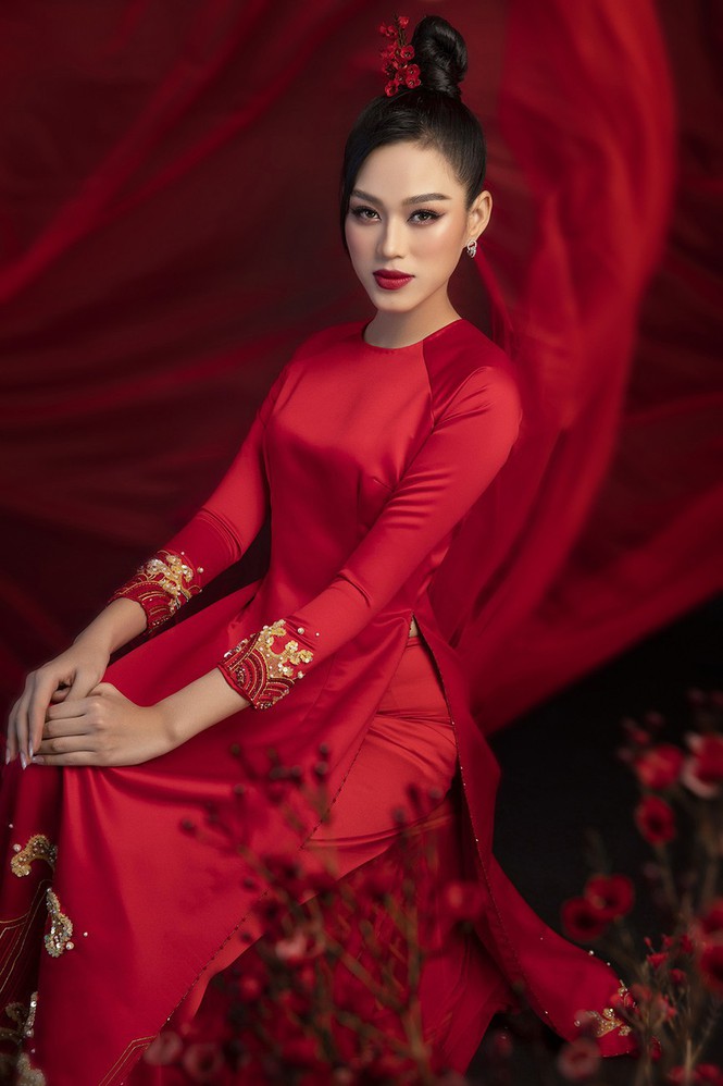 Dáng chuẩn mặc gì cũng đẹp nhưng màu đỏ mới là chân ái của Hoa hậu Đỗ Thị Hà - Hình 7