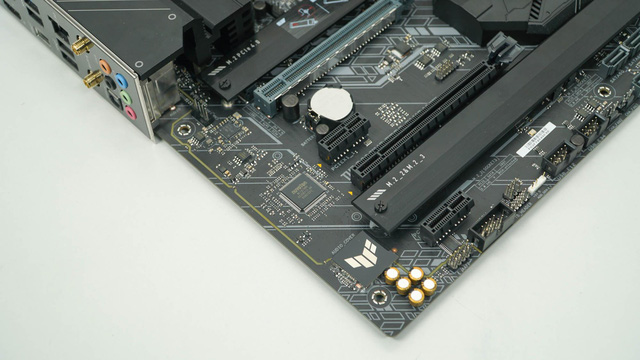 Đập hộp cặp đôi ASUS Z590 TUF và STRIX E-Gaming: Bo mạch chủ đỉnh cao cho anh em lên đời CPU thế hệ 11 - Hình 7