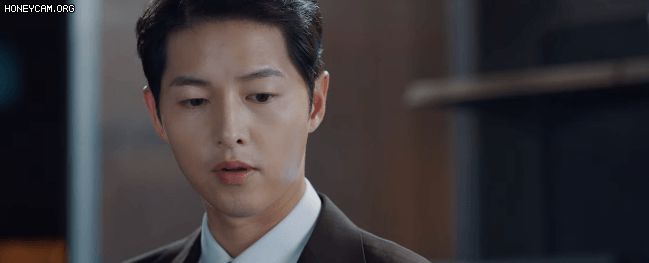 Song Joong Ki ngầu hết nấc, vung tiền mua cả căn nhà tặng người lạ ở Vincenzo tập 3 - Hình 6