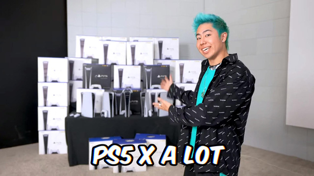 Youtuber chi 1,6 tỷ đồng để tạo ra chiếc PS5 khổng lồ có độ cao hơn 3 mét, giữ kỷ lục Guinness - Hình 4