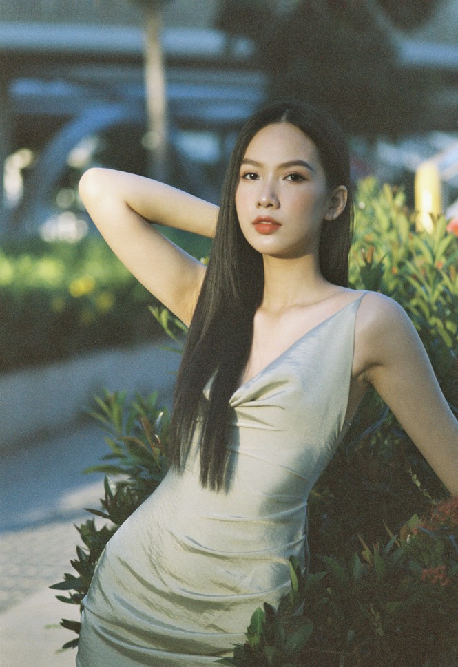 Cô gái có làn da đẹp nhất Hoa hậu Việt Nam 2020 xinh mong manh như sương khói - Hình 8