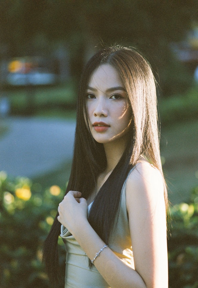Cô gái có làn da đẹp nhất Hoa hậu Việt Nam 2020 xinh mong manh như sương khói - Hình 3