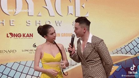 Clip: Ngọc Trinh mồ hôi nhễ nhại trước liên hoàn câu hỏi của MC, phản ứng Trời nóng làm ơn đừng hỏi nhiều gây bão MXH - Hình 1