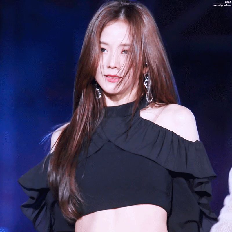 Sân khấu huyền thoại của Jisoo (BLACKPINK): Visual long lanh như nữ thần nhưng Knet chỉ dán mắt vào cơ bụng cực mlem - Hình 1