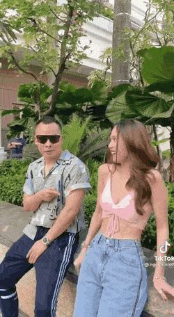 Full không che clip Ngọc Trinh và Vũ Khắc Tiệp bàn chuyện 18 : Ai dễ tình 1 đêm nhất? Ai bạo hơn chuyện chăn gối? - Hình 1