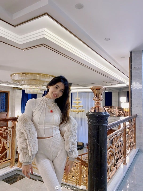 Rầm rộ tin tài tử bad boy Huỳnh Tông Trạch hẹn hò thiên kim tiểu thư kém 13 tuổi, lại còn là mẹ đơn thân - Hình 2