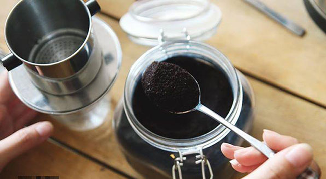 Chỉ cần thêm một nguyên liệu cơ bản này, ly cà phê tự pha tại nhà của chị em sẽ lên hẳn một level mới! - Hình 2