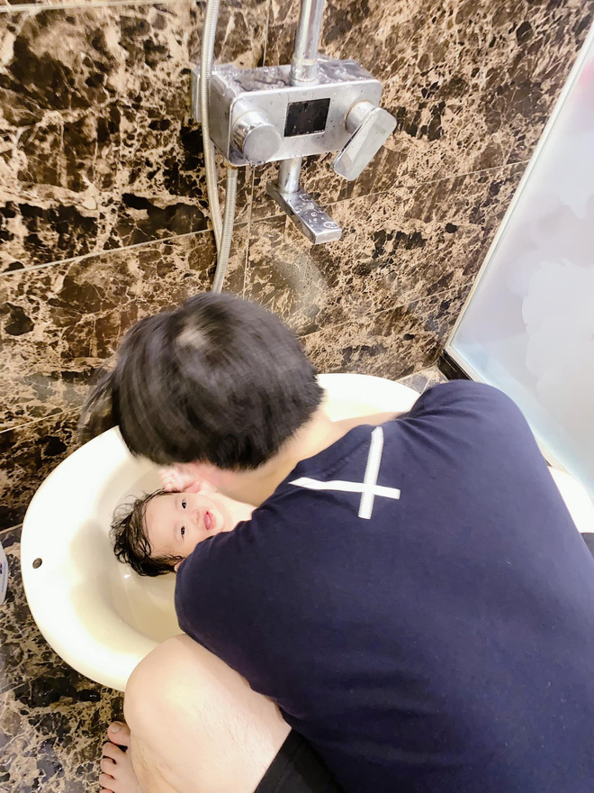 Đông Nhi bỗng đăng status Không thể tin được có ngày nhìn chồng mình ôm ấp người con gái khác, chuyện gì đây? - Hình 4
