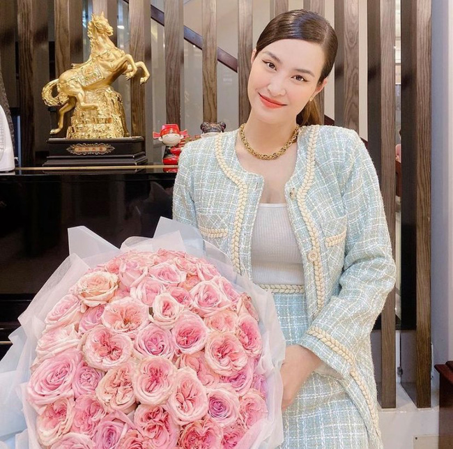 Đông Nhi bỗng đăng status Không thể tin được có ngày nhìn chồng mình ôm ấp người con gái khác, chuyện gì đây? - Hình 6