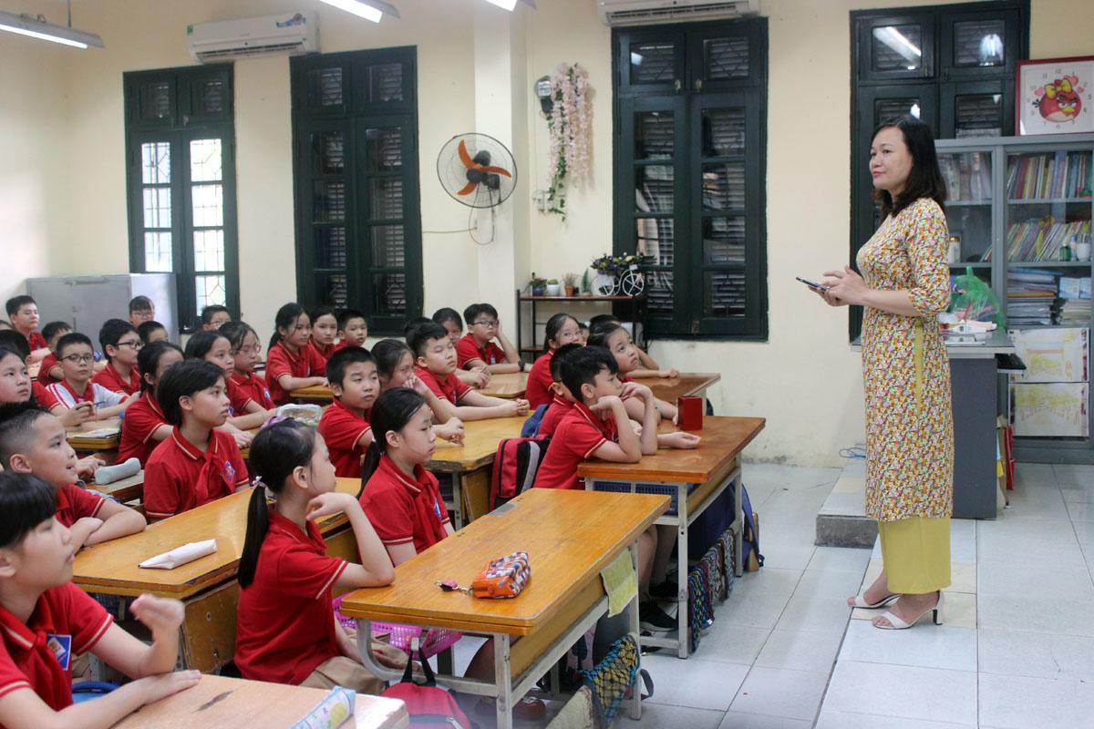 Xếp lương giáo viên tiểu học hạng II cũ chuyển sang hạng II mới - Hình 1
