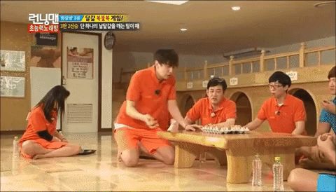 Màn đập trứng sống huyền thoại tái xuất ở Running Man, Lee Kwang Soo lại nhọ không ai bằng! - Hình 2