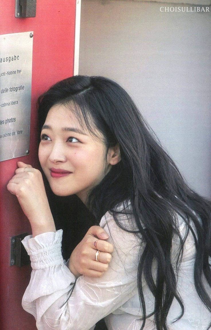 Sinh nhật Sulli (F(x)) cùng nhìn lại nụ cười rạng rỡ, nhan sắc động lòng người giờ đã ở thiên đường - Hình 1