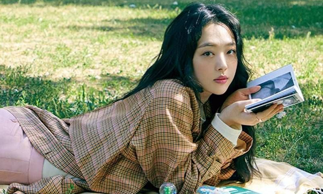 Sinh nhật Sulli (F(x)) cùng nhìn lại nụ cười rạng rỡ, nhan sắc động lòng người giờ đã ở thiên đường - Hình 3
