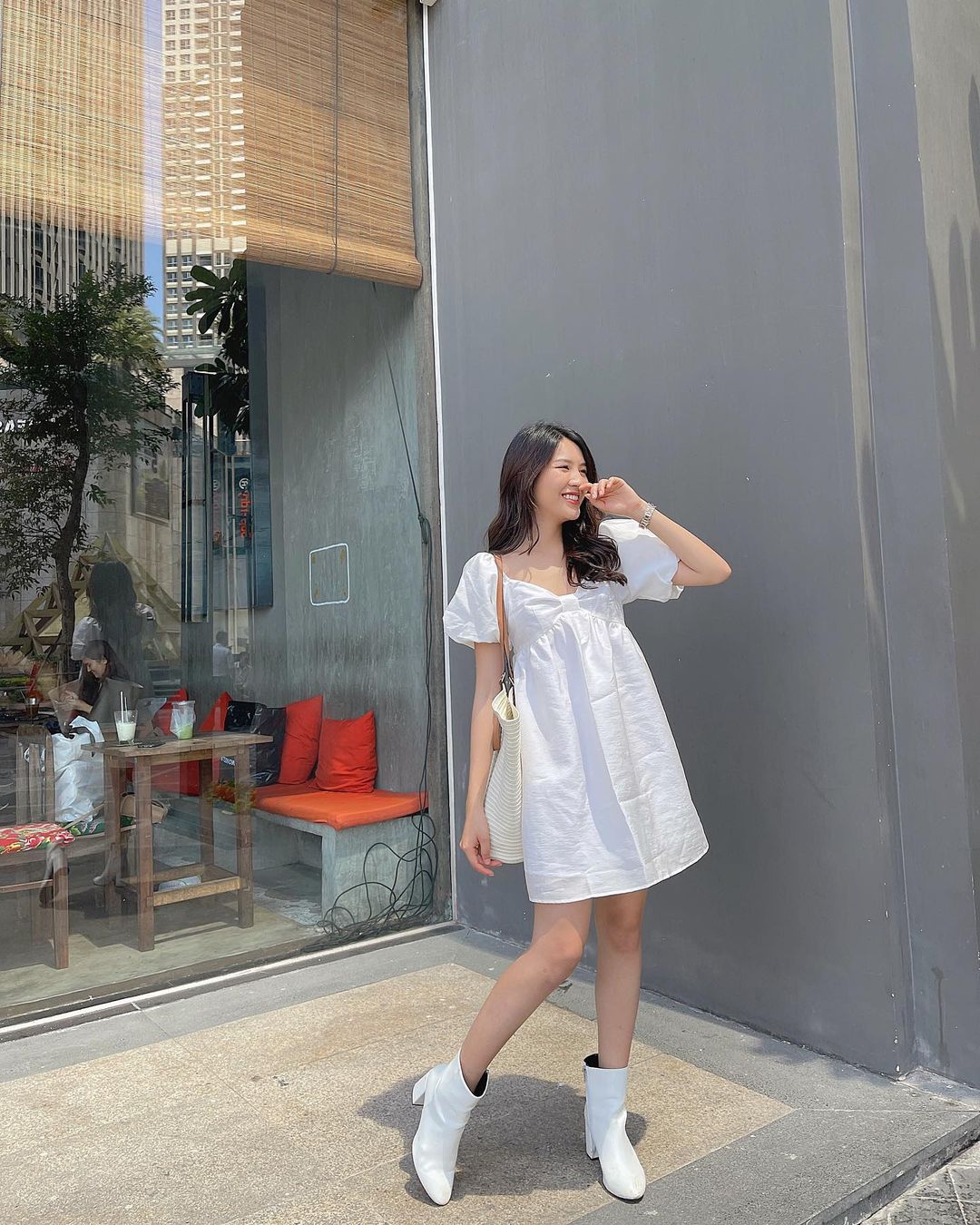 Dàn mỹ nhân Việt đồng loạt đụng hàng mẫu váy siêu hot của thời trang BELY