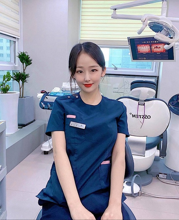 Lụi tim trước vẻ đẹp của những nàng bác sĩ nóng bỏng nhất xứ Hàn - Hình 1