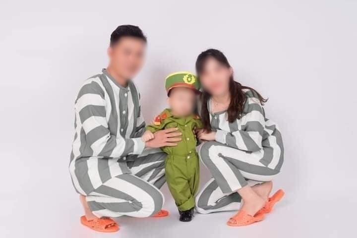 Dân mạng tranh cãi gay gắt về bộ ảnh gia đình mặc quần áo tù nhân - Netizen - Việt Giải Trí