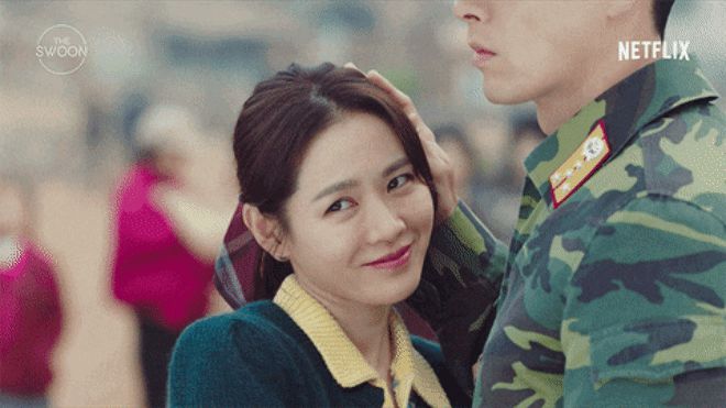 9 cặp đôi đẹp nhức nách ở phim Hàn: Kim Soo Hyun - Seo Ye Ji bao giờ công khai như Son Ye Jin nhỉ? - Hình 7