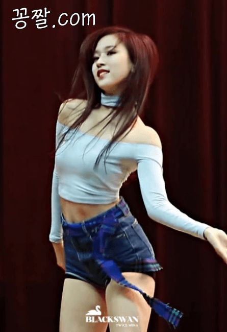 Hóa ra TWICE sở hữu body cực phẩm nhường này: Sana - Jihyo bức tử vòng 1 khủng, Tzuyu và Jungyeon đâu kém BLACKPINK? - Hình 34