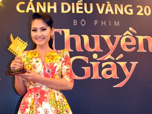 Ngọc Lan bất ngờ spam bình luận giữa đêm đòi lại công bằng vì bị chê trên thảm đỏ - Hình 4