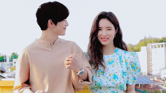 Đau đầu chọn couple có chemistry đỉnh nhất Kpop: Hyeri - Park Bo Gum có plot twist gây sốc, IU mê luôn tài tử kém 4 tuổi? - Hình 16