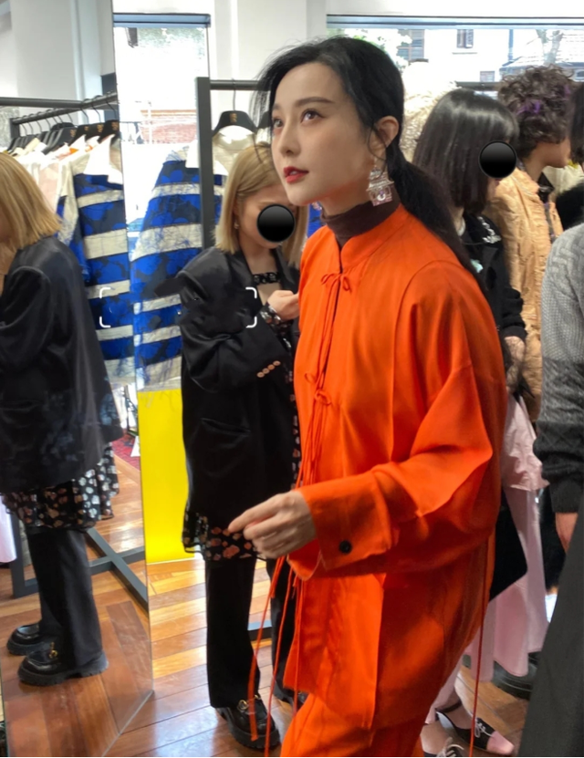 Phạm Băng Băng - Nữ hoàng Cannes biến thành bà thím mặc đồ nhăn nhúm đứng trên sân khấu ao làng - Hình 4