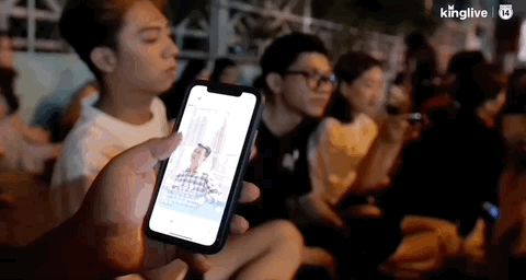 Ngồi trà dâu Đen Vâu ở Sài Gòn hóng chuyện: Giới trẻ quẹt Tinder mỏi tay, sẵn nghe 7749 cái drama showbiz - Hình 11