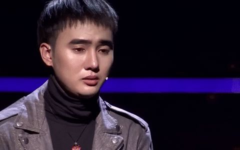 Trước ồn ào dọa đánh, Đạt G từng khóc nức nở, ôm ấp tình cảm Du Uyên trên sóng truyền hình - Hình 3