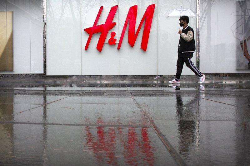 H&M bị tẩy chay vì đăng bản đồ công nhận đường lưỡi bò là của Trung Quốc - Hình 3