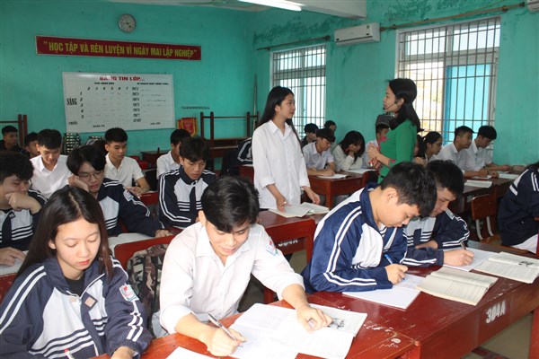 Bám sát đề thi tham khảo, chủ động ôn tập cho học sinh - Hình 1